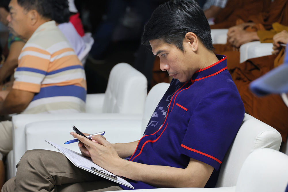 มหาวิทยาลัยนครพนมร่วมตัดสินการประกวด “เรือไฟรักษ์โลก (เรือไฟวิทยาศาสตร์)” ในงานไหลเรือไฟนครพนม 2568